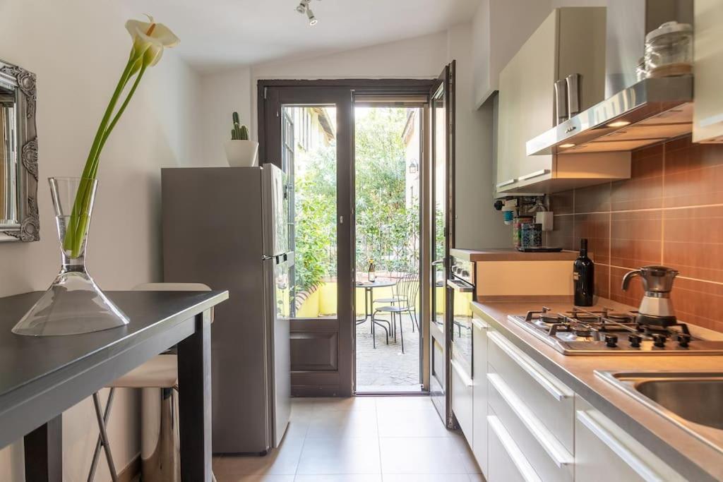 Life Is Beautiful Design Loft Navigli Romolo, Netflix, Wifi, Ac And Street Parking Daire Milano Dış mekan fotoğraf
