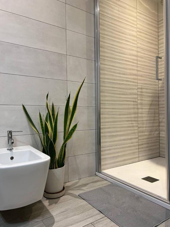 Life Is Beautiful Design Loft Navigli Romolo, Netflix, Wifi, Ac And Street Parking Daire Milano Dış mekan fotoğraf