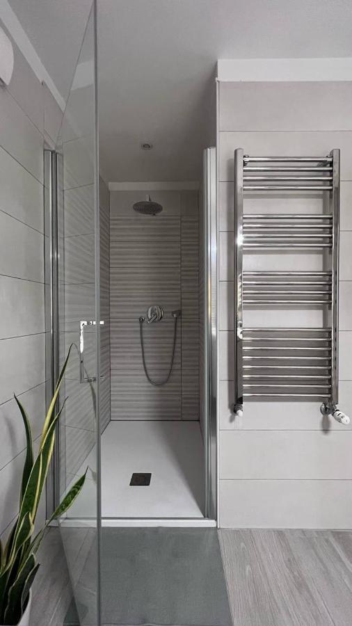 Life Is Beautiful Design Loft Navigli Romolo, Netflix, Wifi, Ac And Street Parking Daire Milano Dış mekan fotoğraf